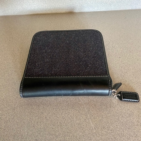 Vintage Authentic COACH CD Case - Picture 6 of 6